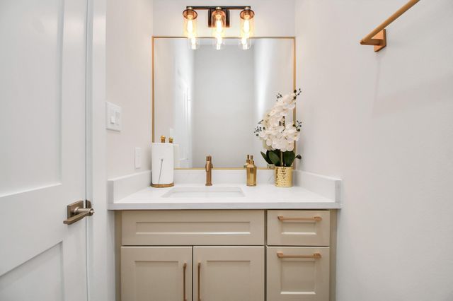 2401 Chapman Street, Houston, TX 77009