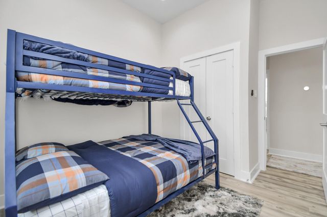 2401 Chapman Street, Houston, TX 77009
