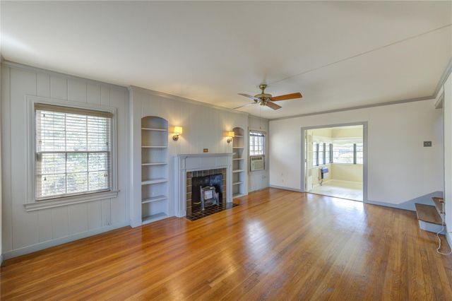 725 W 41st Street, Houston, TX 77018