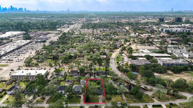 725 W 41st Street, Houston, TX 77018