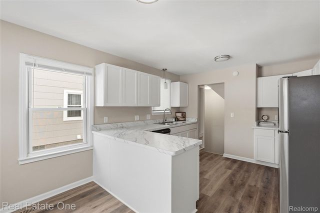 305 Liberty Street, Pontiac, MI 48341