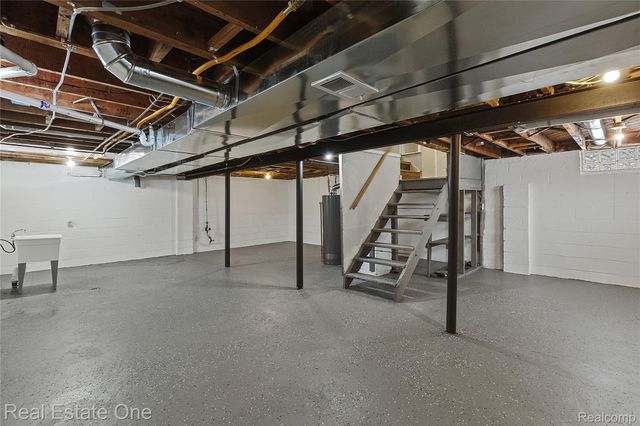 305 Liberty Street, Pontiac, MI 48341