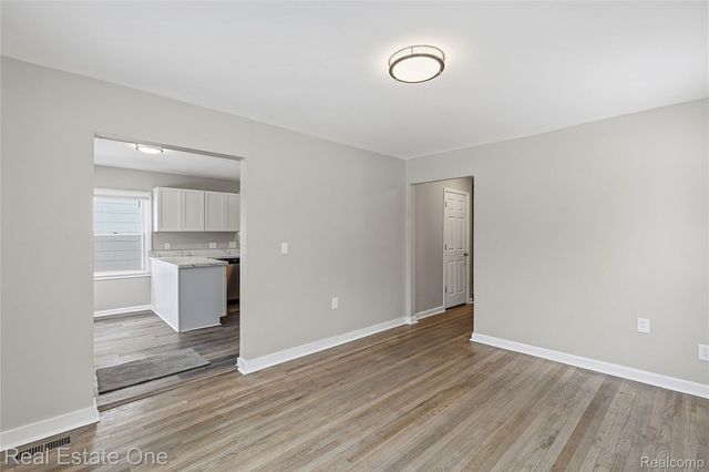 305 Liberty Street, Pontiac, MI 48341