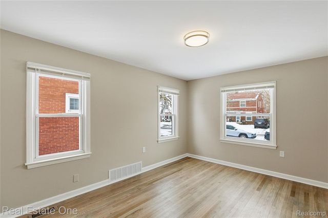 305 Liberty Street, Pontiac, MI 48341