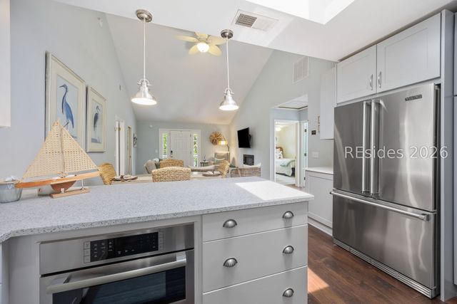 8 Bradley Beach Rd, Hilton Head Island, SC 29928