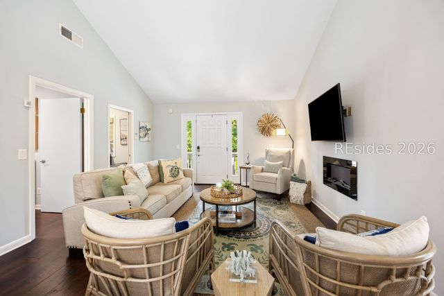 8 Bradley Beach Rd, Hilton Head Island, SC 29928