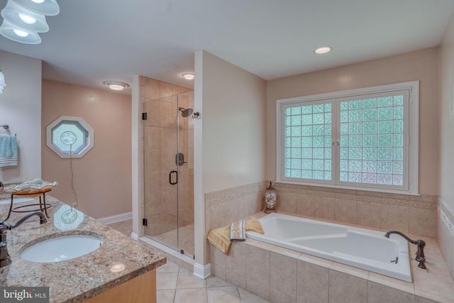 8780 MARSH VIEW RD, Easton, MD 21601