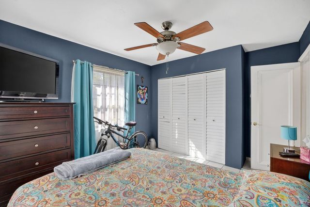 131 SW 7th Terrace, Hallandale Beach, FL 33009