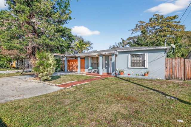 131 SW 7th Terrace, Hallandale Beach, FL 33009