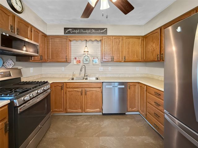 3420 DEBRA Drive, Erie, PA 16506