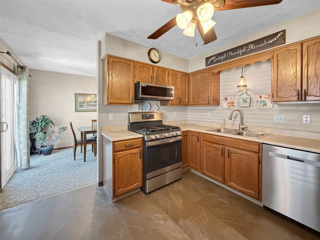 3420 DEBRA Drive, Erie, PA 16506