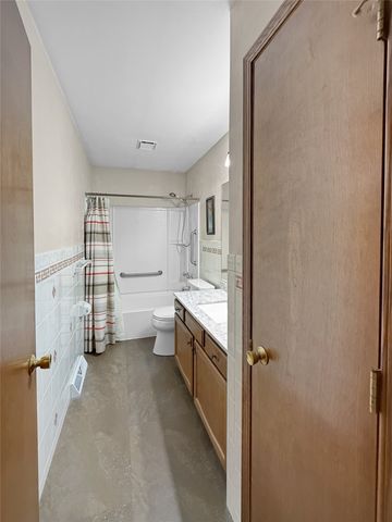 3420 DEBRA Drive, Erie, PA 16506