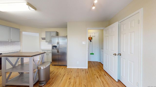 2210 MUDDY PEAK DR, San Antonio, TX 78245