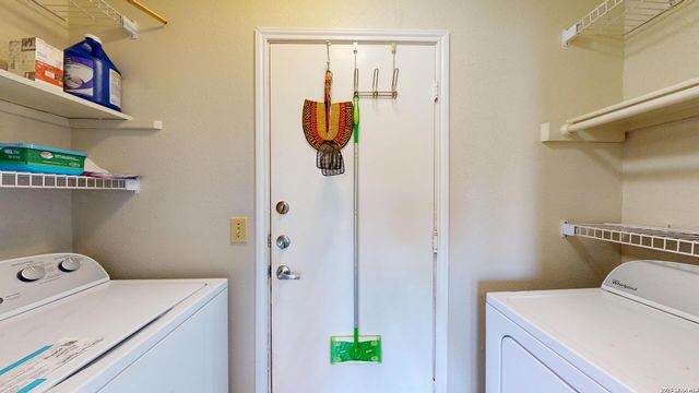 2210 MUDDY PEAK DR, San Antonio, TX 78245