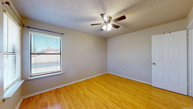 2210 MUDDY PEAK DR, San Antonio, TX 78245