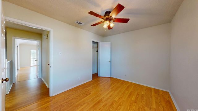 2210 MUDDY PEAK DR, San Antonio, TX 78245