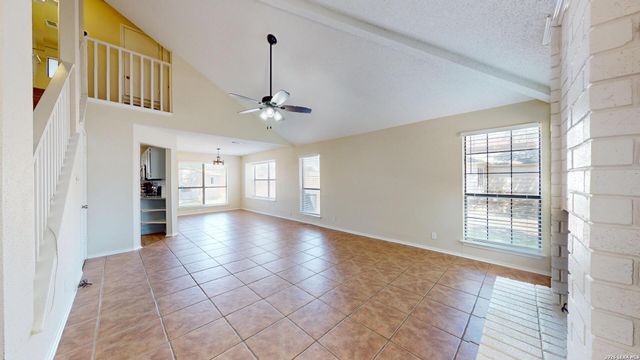 2210 MUDDY PEAK DR, San Antonio, TX 78245