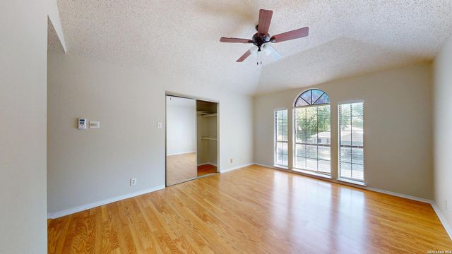 2210 MUDDY PEAK DR, San Antonio, TX 78245