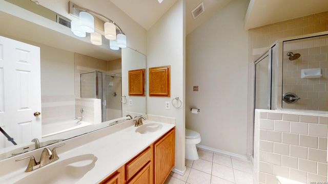 2210 MUDDY PEAK DR, San Antonio, TX 78245