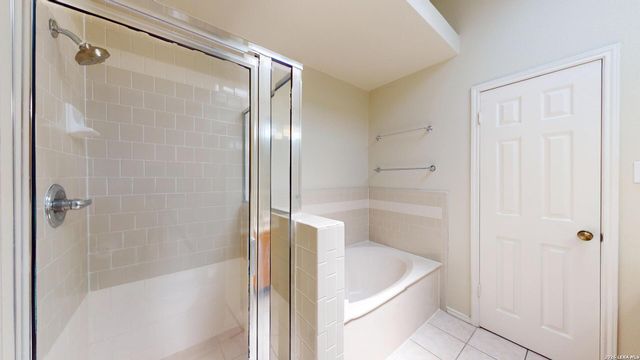 2210 MUDDY PEAK DR, San Antonio, TX 78245