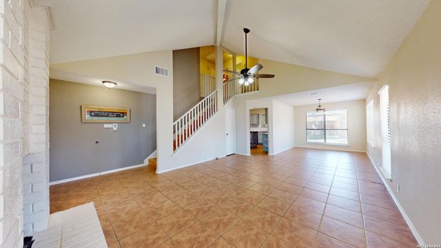 2210 MUDDY PEAK DR, San Antonio, TX 78245