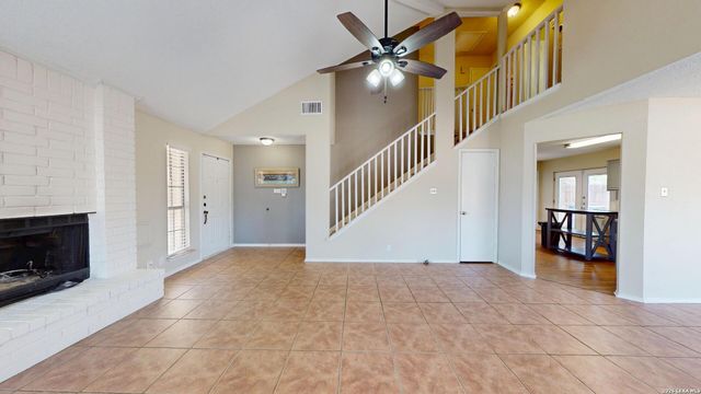 2210 MUDDY PEAK DR, San Antonio, TX 78245