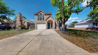 2210 MUDDY PEAK DR, San Antonio, TX 78245
