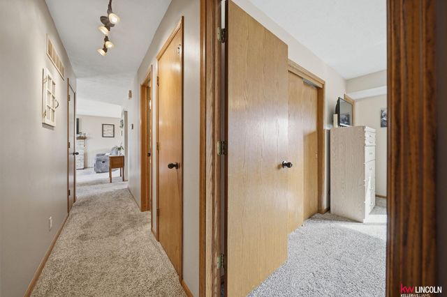 2516 NW 55Th Street, Lincoln, NE 68524