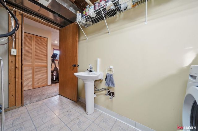 2516 NW 55Th Street, Lincoln, NE 68524