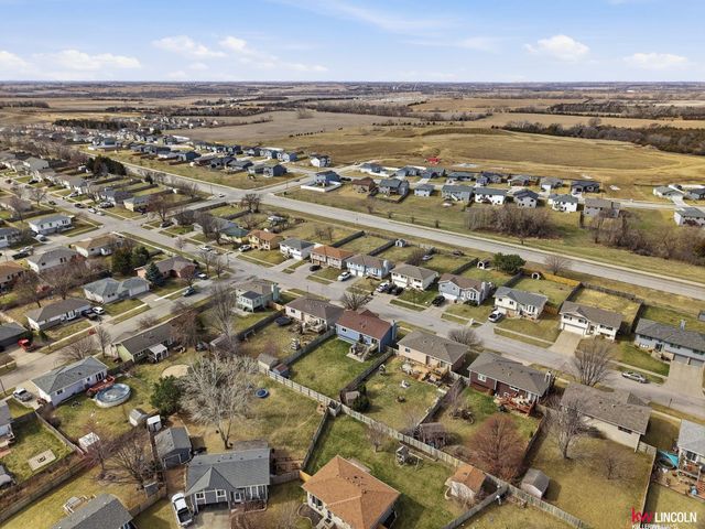 2516 NW 55Th Street, Lincoln, NE 68524