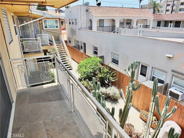 1724 E 1st Street 9, Long Beach, CA 90802