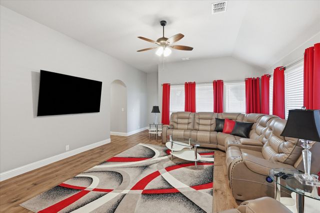 4204 Snowberry Lane, Crowley, TX 76036