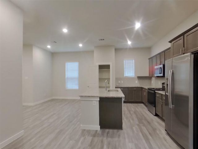 9835 Willow Creek Commerce Drive 223, Tomball, TX 77375