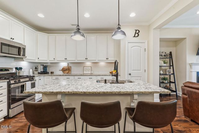 104 Secret Grove Lane, Holly Springs, NC 27540