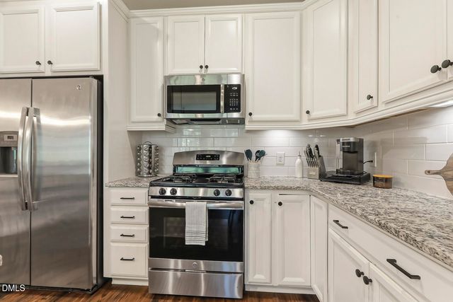 104 Secret Grove Lane, Holly Springs, NC 27540