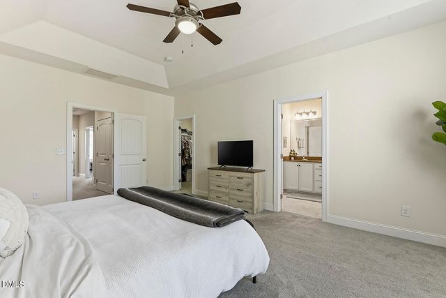 104 Secret Grove Lane, Holly Springs, NC 27540