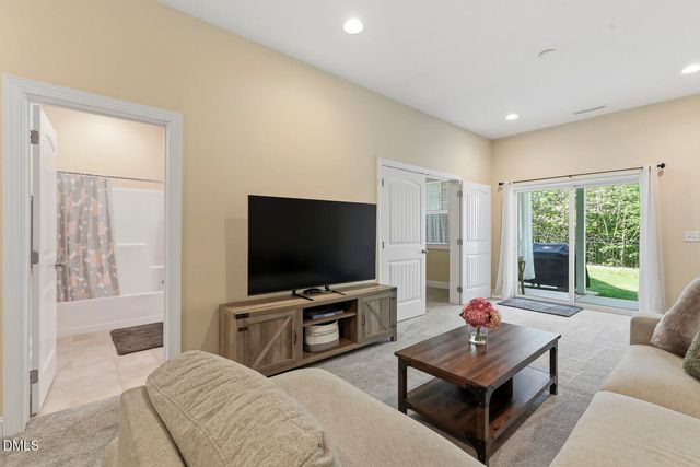 104 Secret Grove Lane, Holly Springs, NC 27540