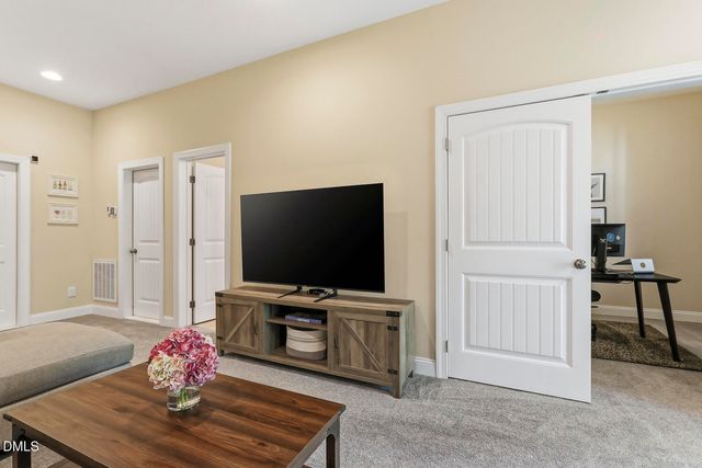 104 Secret Grove Lane, Holly Springs, NC 27540