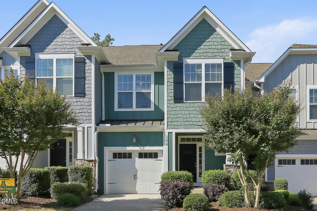 104 Secret Grove Lane, Holly Springs, NC 27540