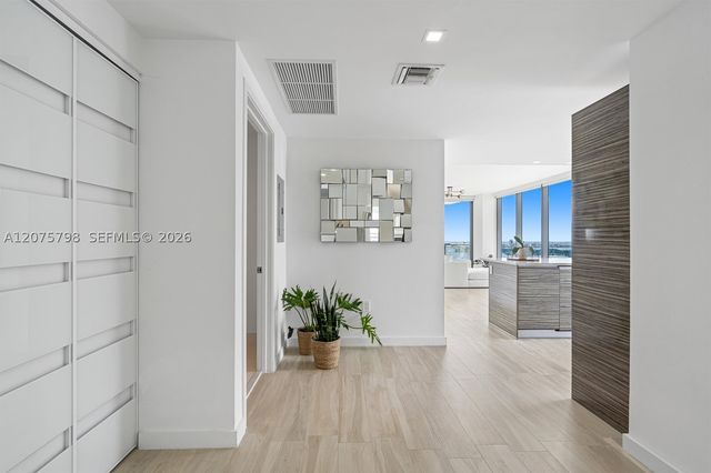 460 NE 28th St 3508, Miami, FL 33137
