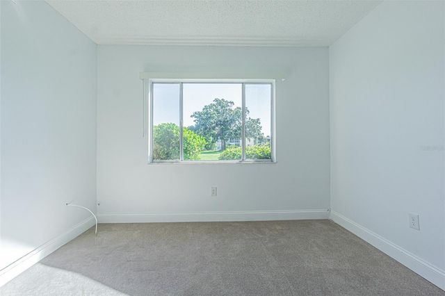 4595 CHANCELLOR STREET NE 109, St Petersburg, FL 33703