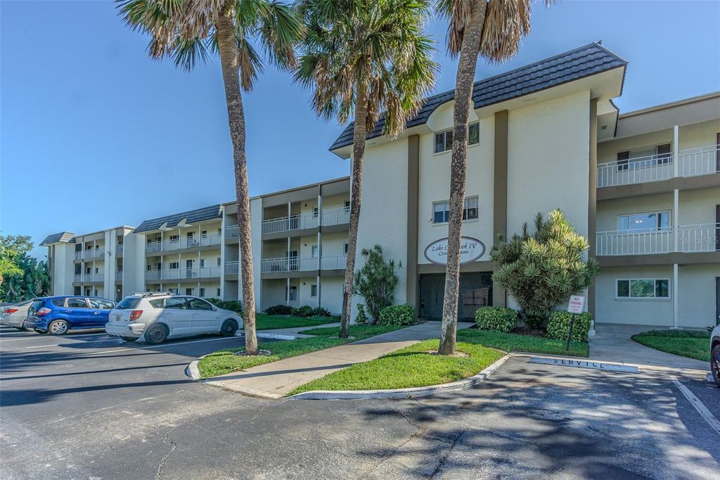 4595 CHANCELLOR STREET NE 109, St Petersburg, FL 33703