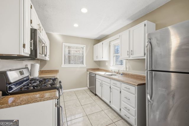 3939 Hillside Lane, Douglasville, GA 30135