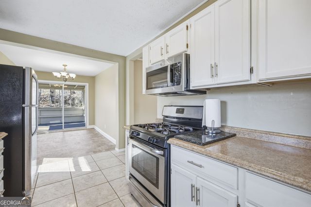 3939 Hillside Lane, Douglasville, GA 30135