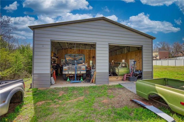 452 Trousseau Lane, Mcdonough, GA 30252