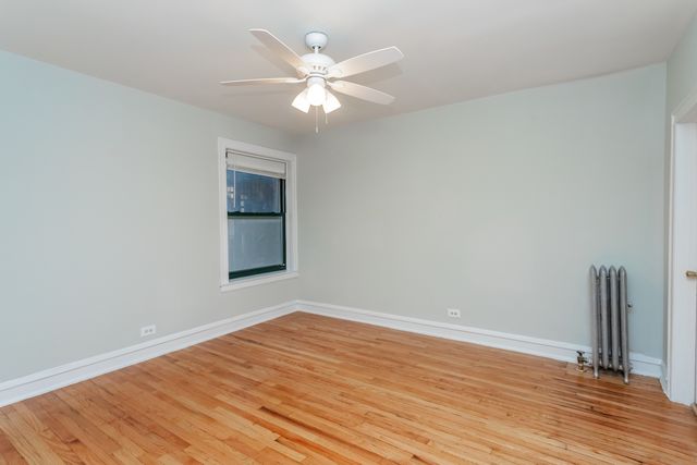 6911 S Paxton Avenue 2, Chicago, IL 60649