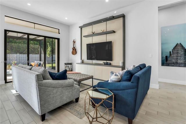 8149 Liberty Way, Parkland, FL 33067