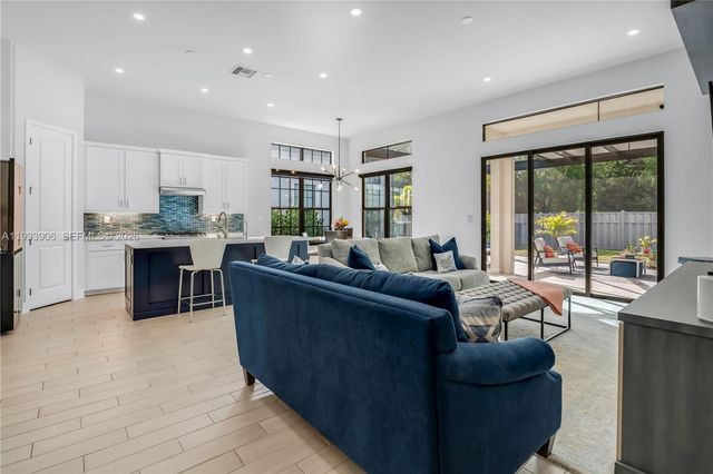 8149 Liberty Way, Parkland, FL 33067