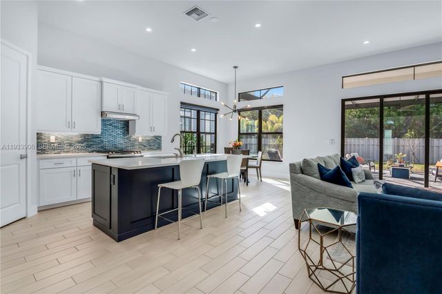 8149 Liberty Way, Parkland, FL 33067