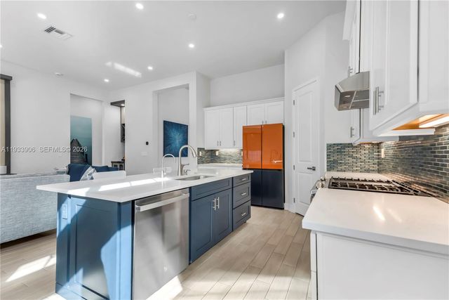 8149 Liberty Way, Parkland, FL 33067